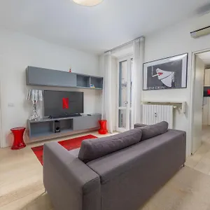 Kramer House, In The Fashion District! Milano