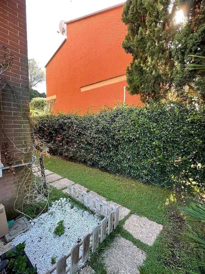 In&Out Apartment - Mostacciano, Eur 罗马 0*,  意大利